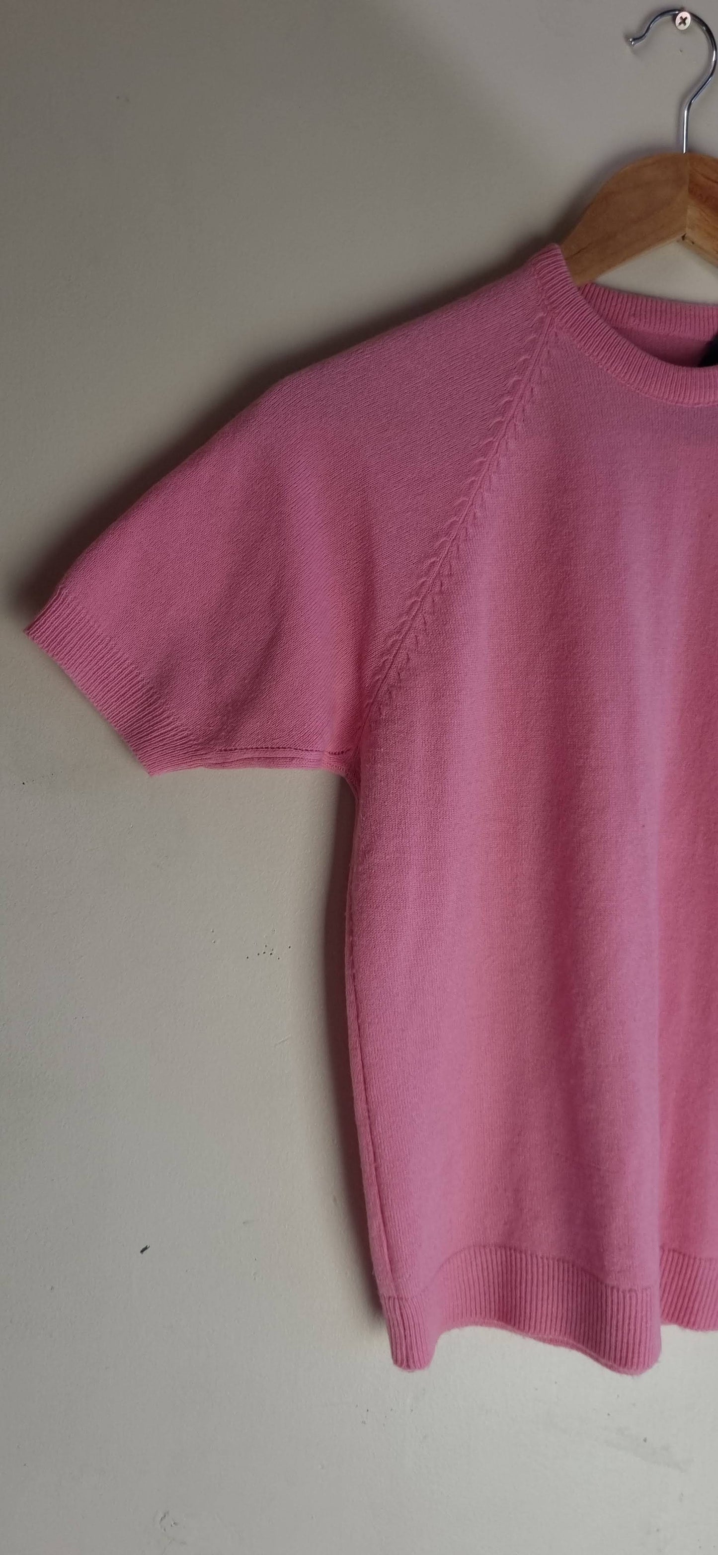 short sleeved sweater (Size M)