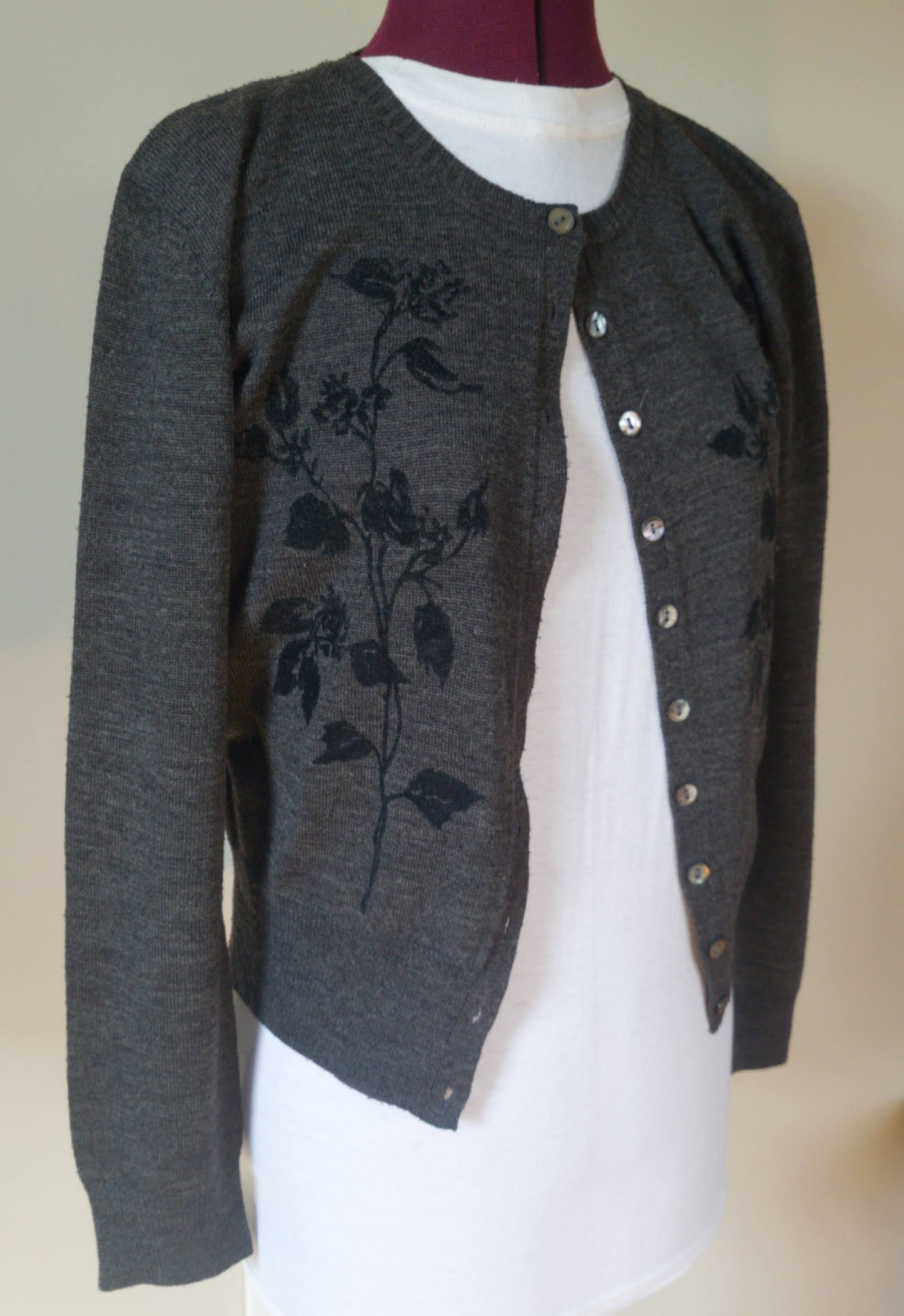 Grey velour embossed Cardigan (Size M)